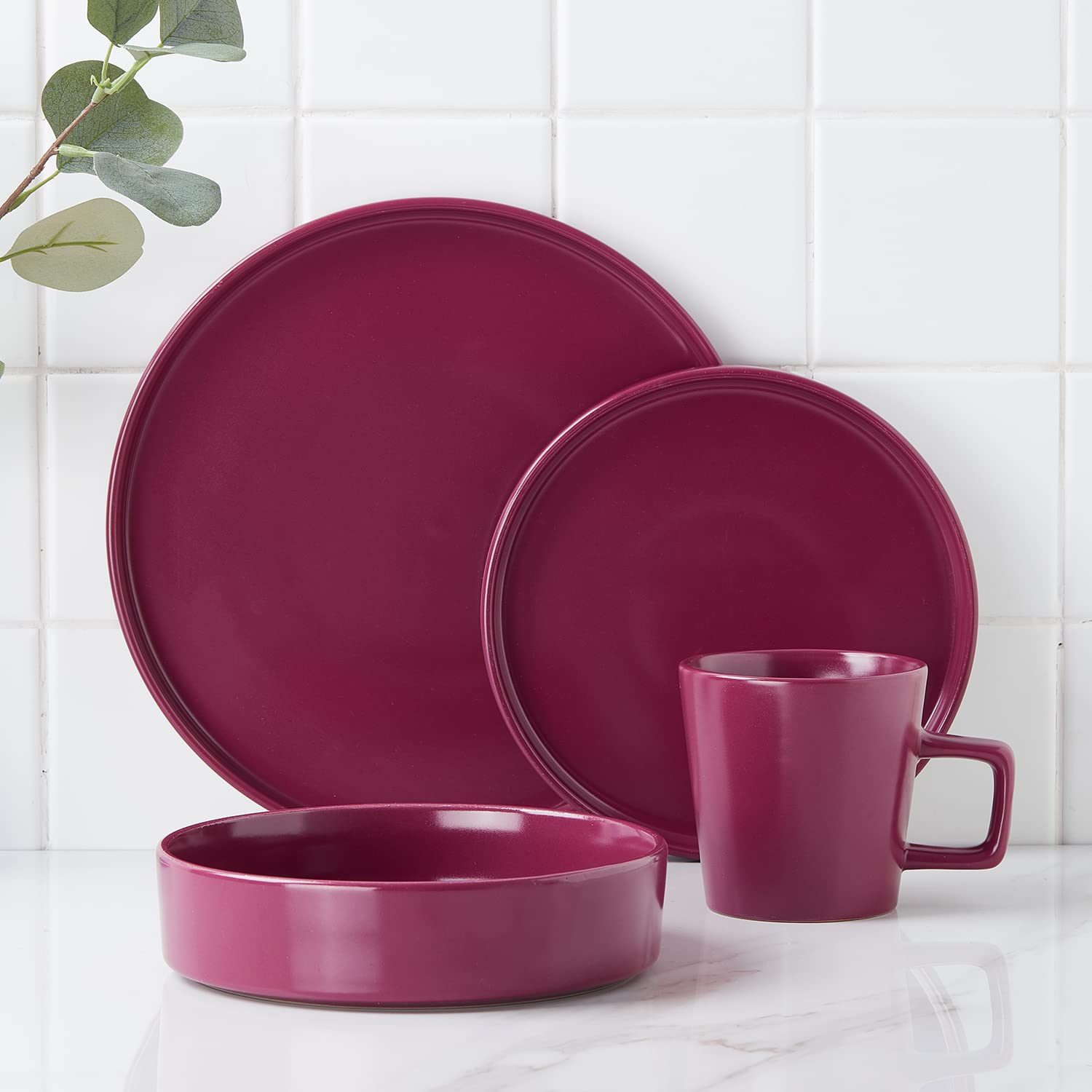 Stone Lain Celina Stoneware 16 Piece Dinnerware Set, Plates and Bowls, Black Matte Dish, Service for 4 – Minimalist Round Style, Microwave & Dishwasher Safe