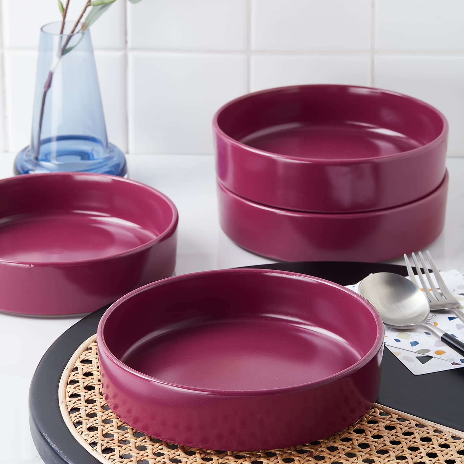 Stone Lain Celina Stoneware 16 Piece Dinnerware Set, Plates and Bowls, Black Matte Dish, Service for 4 – Minimalist Round Style, Microwave & Dishwasher Safe