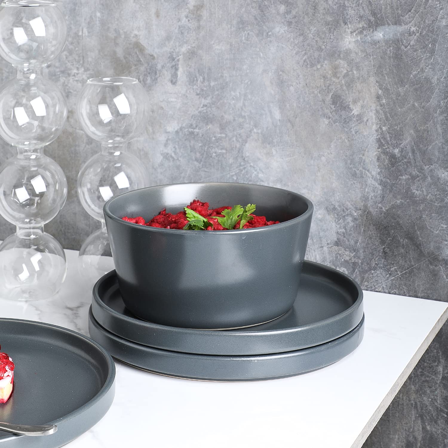 Stone Lain Celina Stoneware 16 Piece Dinnerware Set, Plates and Bowls, Black Matte Dish, Service for 4 – Minimalist Round Style, Microwave & Dishwasher Safe