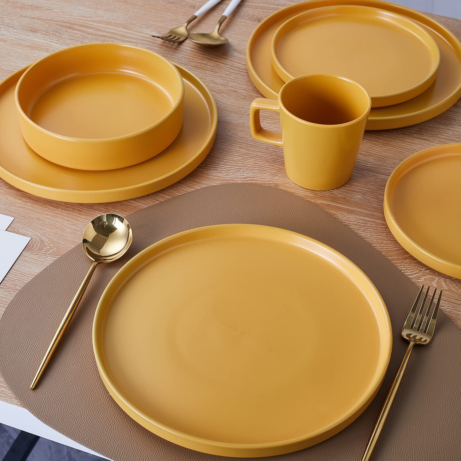 Stone Lain Celina Stoneware 16 Piece Dinnerware Set, Plates and Bowls, Black Matte Dish, Service for 4 – Minimalist Round Style, Microwave & Dishwasher Safe