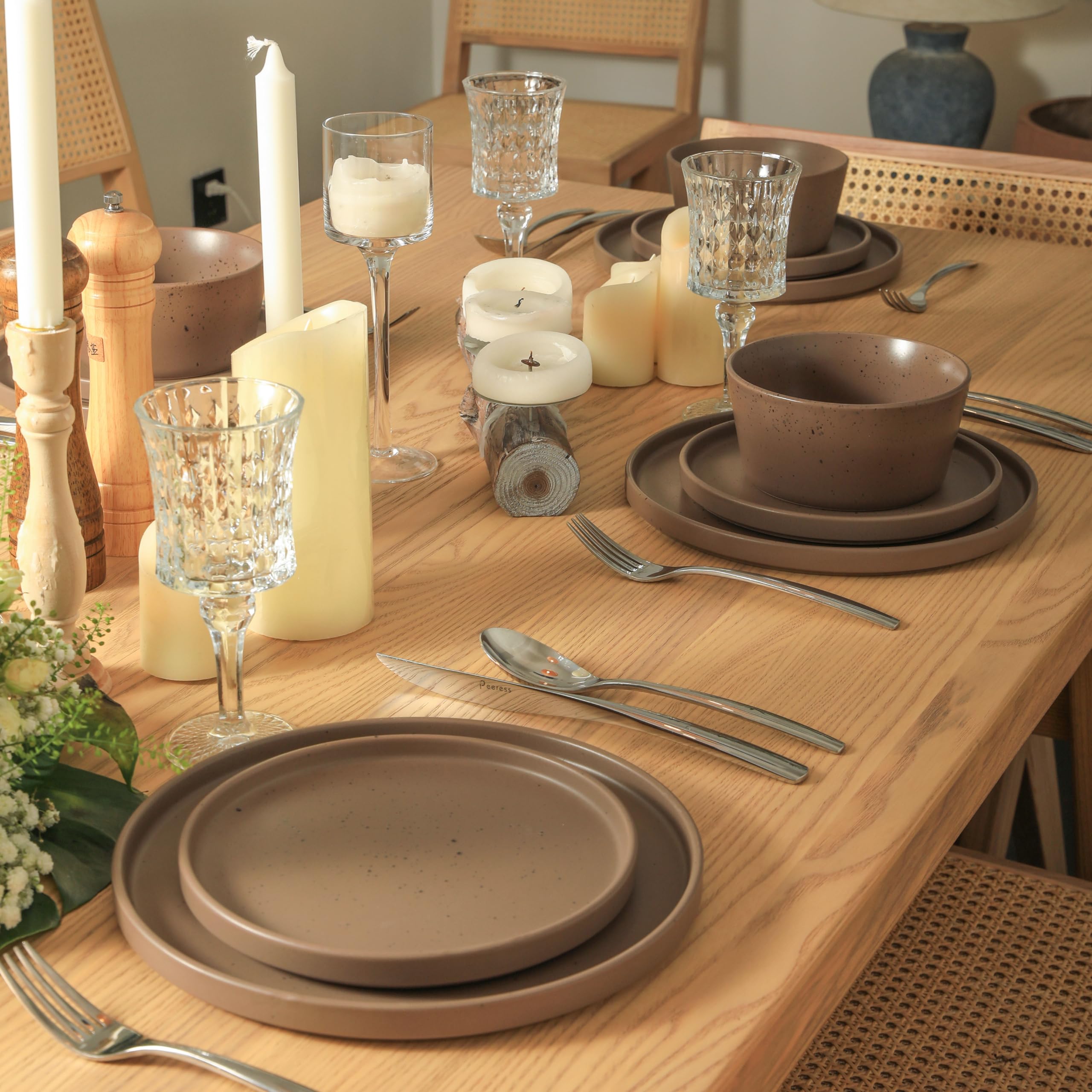 Stone Lain Celina Stoneware 16 Piece Dinnerware Set, Plates and Bowls, Black Matte Dish, Service for 4 – Minimalist Round Style, Microwave & Dishwasher Safe