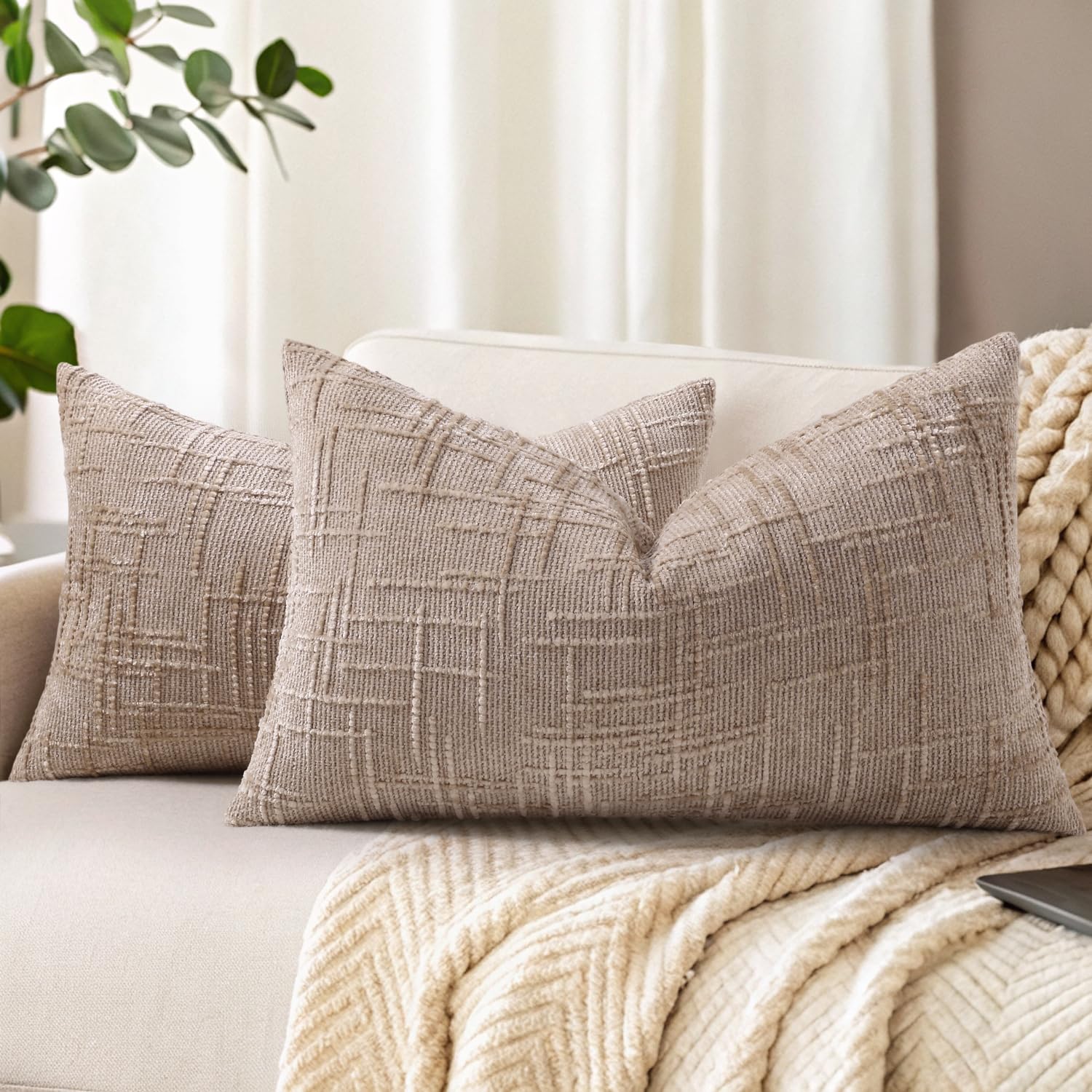 decorUhome Summer Cream White Chenille Throw Pillow Covers 18x18 Set of 2 Textured Cozy Slubby Couch Pillow Covers Modern Farmhouse Boho Decorative Pillow Cases for Bed Sofa Living Room