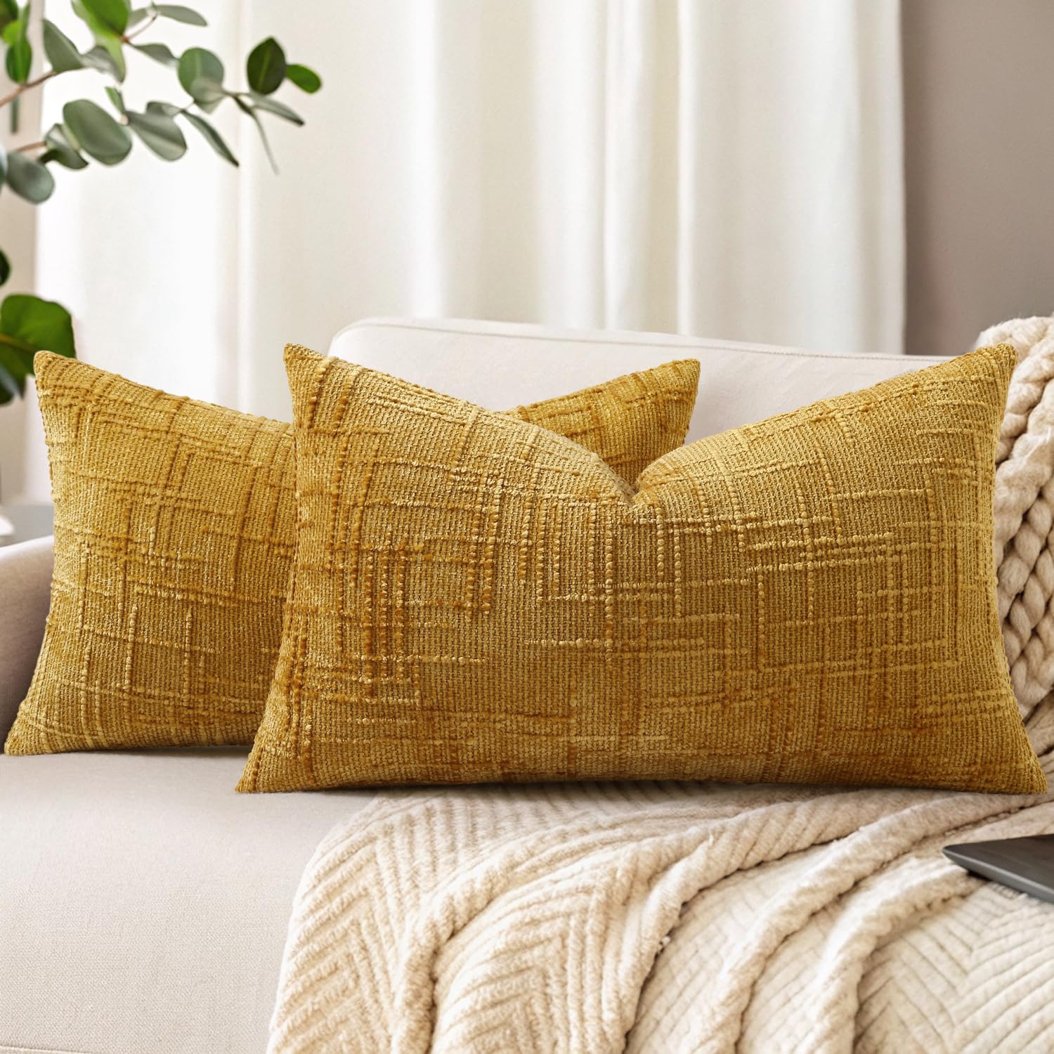 decorUhome Summer Cream White Chenille Throw Pillow Covers 18x18 Set of 2 Textured Cozy Slubby Couch Pillow Covers Modern Farmhouse Boho Decorative Pillow Cases for Bed Sofa Living Room