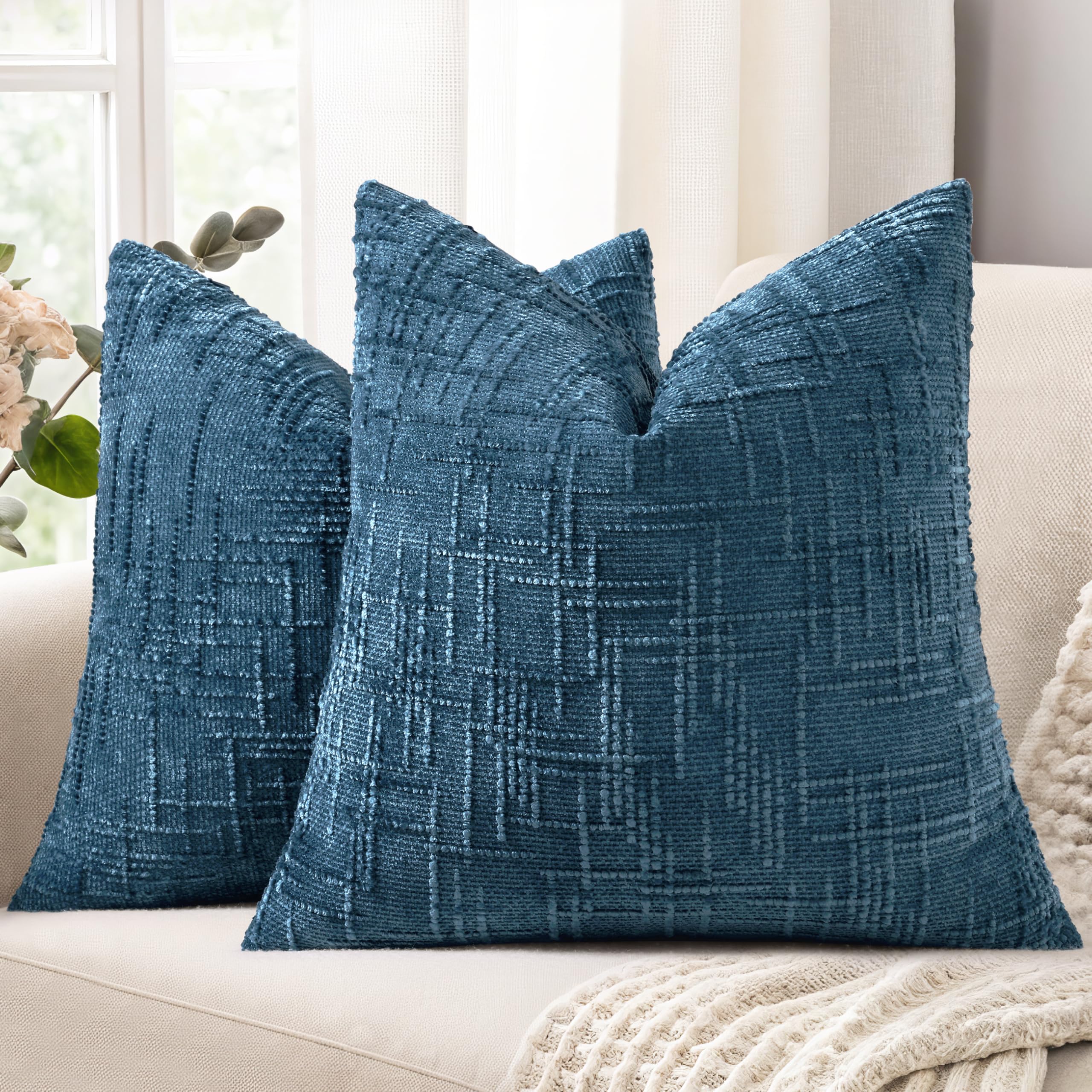 decorUhome Summer Cream White Chenille Throw Pillow Covers 18x18 Set of 2 Textured Cozy Slubby Couch Pillow Covers Modern Farmhouse Boho Decorative Pillow Cases for Bed Sofa Living Room